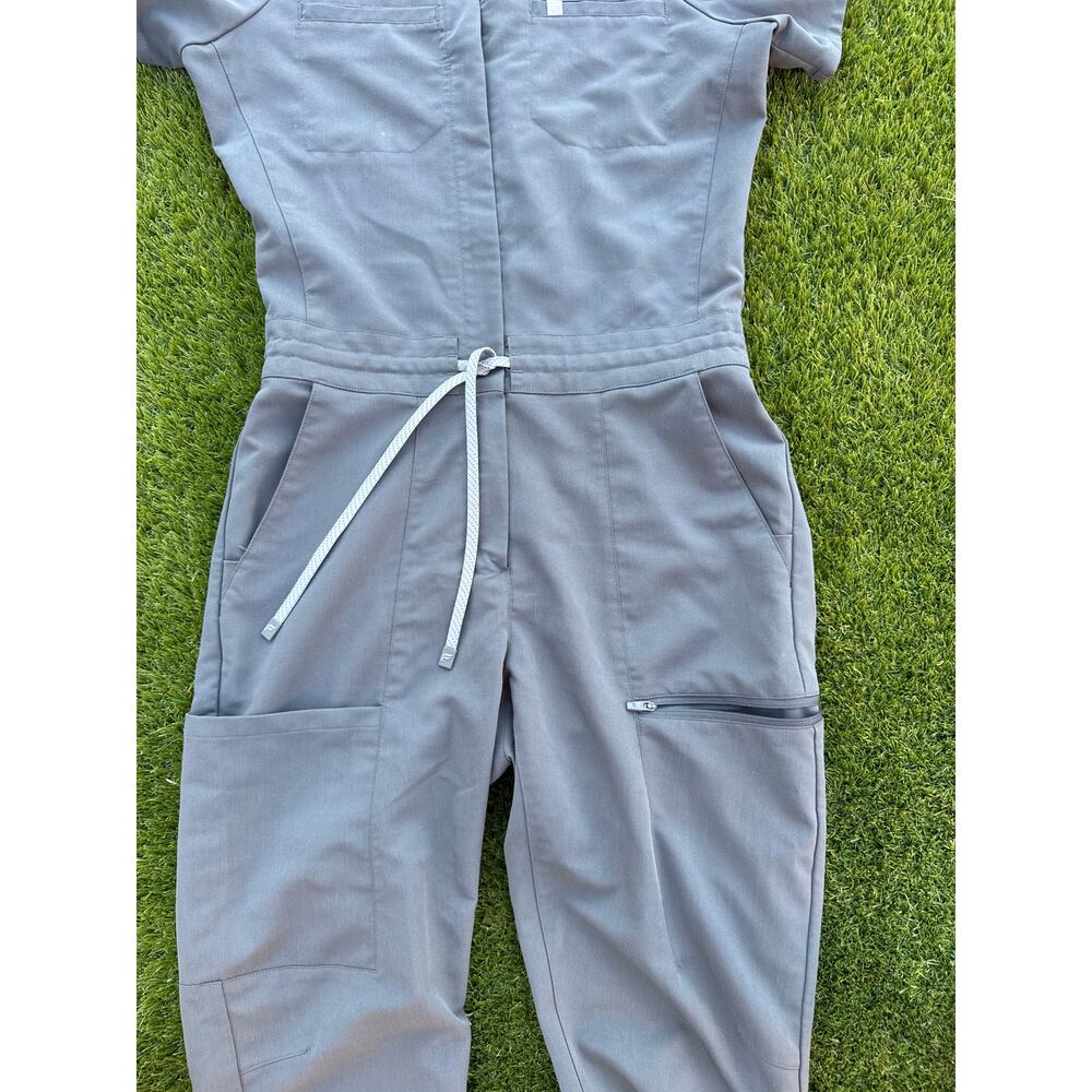 NEW Fabletics Empower Scrub Jumpsuit Sz Small Stylish One Piece - Picture 5 of 8